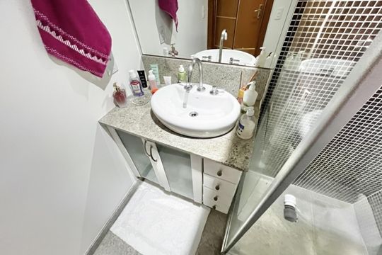 Banheiro de apartamento à venda com 4 quartos, 151m² em Santana, São Paulo