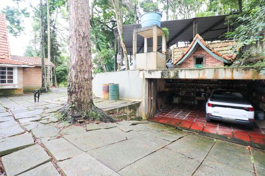 Garagem de casa à venda com 20 quartos, 700m² em Eldorado, Diadema