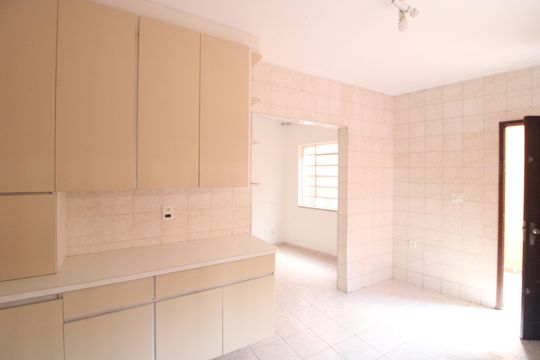 Casa para alugar com 3 quartos, 250m² em Vila Santana, São Paulo