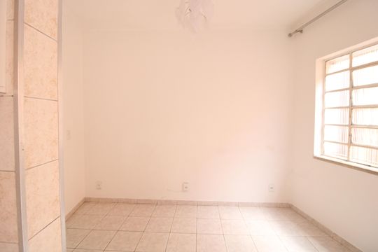 Casa para alugar com 3 quartos, 250m² em Vila Santana, São Paulo