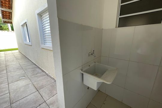Casa de Condomínio para alugar com 3 quartos, 77m² em Jardim Nova Coimbra, Cotia
