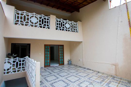 Área externa de casa à venda com 5 quartos, 350m² em Parque Marajoara, Santo André