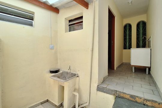 Quintal e área de serviço de casa para alugar com 1 quarto, 40m² em Alto da Lapa, São Paulo