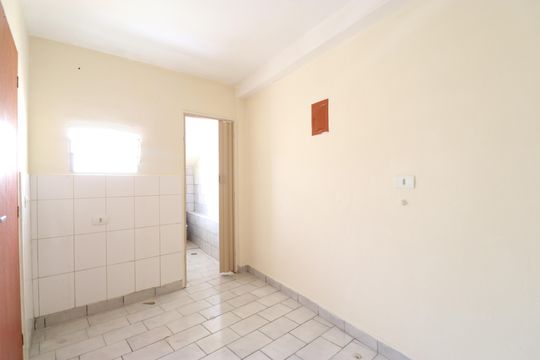 Cozinha  de casa para alugar com 1 quarto, 40m² em Alto da Lapa, São Paulo