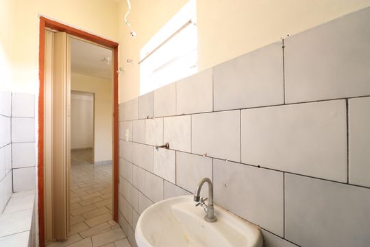 Banheiro  de casa para alugar com 1 quarto, 40m² em Alto da Lapa, São Paulo