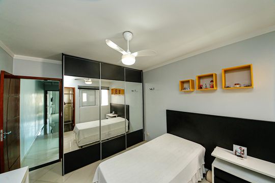 Casa à venda com 3 quartos, 134m² em Jardim Vila Formosa, São Paulo