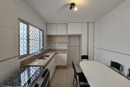 Cozinha  de casa à venda com 3 quartos, 187m² em Vila Bom Lar, Guarulhos