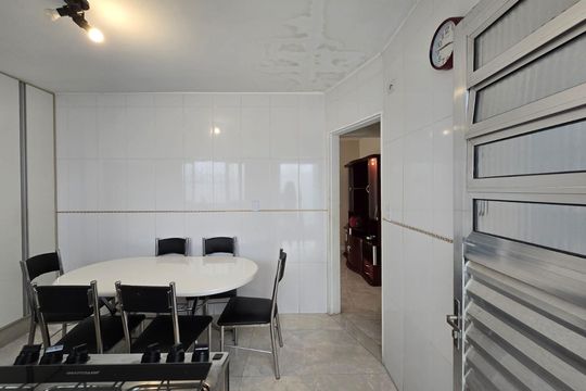 Cozinha  de casa à venda com 3 quartos, 187m² em Vila Bom Lar, Guarulhos