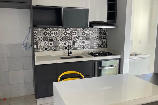 Cozinha de apartamento à venda com 2 quartos, 47m² em Jardim das flores, Jundiaí
