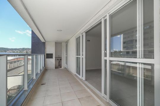 Varanda de apartamento à venda com 3 quartos, 127m² em Jardim do Salso, Porto Alegre