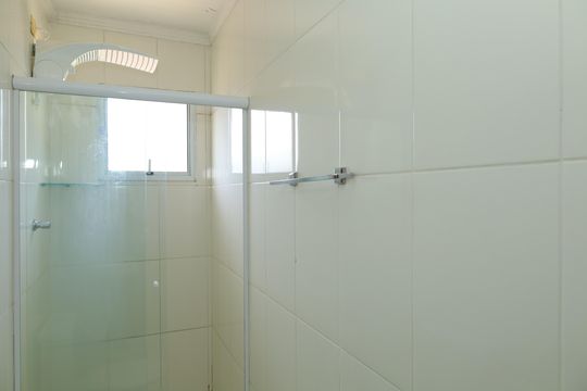 Banheiro 1 - Suíte 1 de casa de condomínio à venda com 3 quartos, 104m² em Itaquera, São Paulo