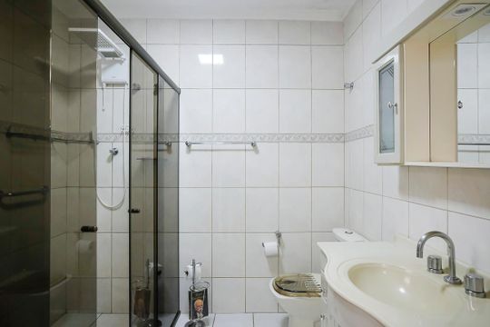 Banheiro 2 de casa à venda com 2 quartos, 129m² em Vila Antonieta, São Bernardo do Campo