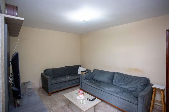 Casa à venda com 5 quartos, 257m² em Taboão, Diadema
