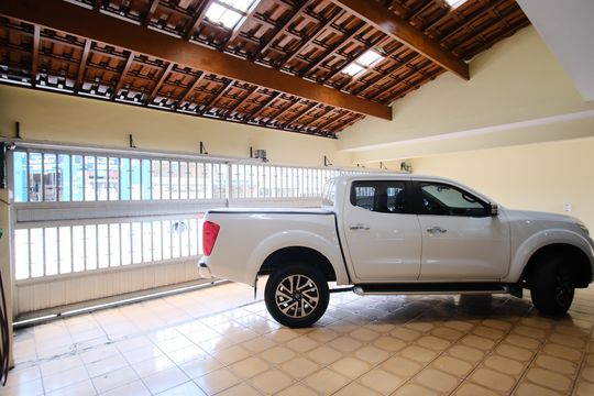 Garagem de casa à venda com 6 quartos, 280m² em Vila Carrão, São Paulo
