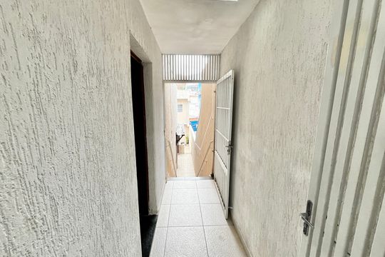 Escada de casa à venda com 4 quartos, 200m² em Vila Nova Cachoeirinha, São Paulo