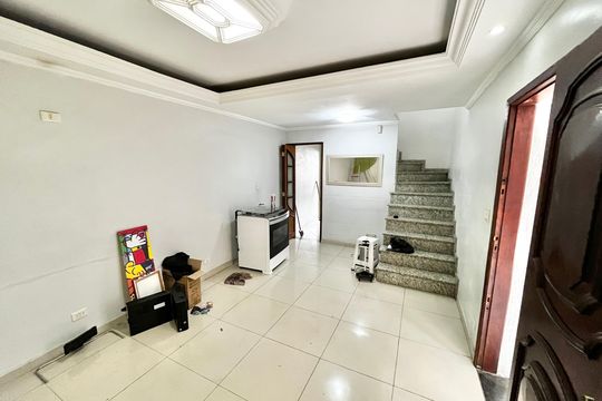 Casa à venda com 4 quartos, 200m² em Vila Nova Cachoeirinha, São Paulo