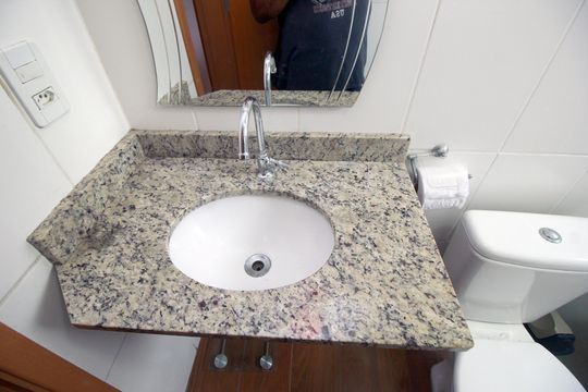 Banheiro de apartamento para alugar com 2 quartos, 54m² em Utinga, Santo André