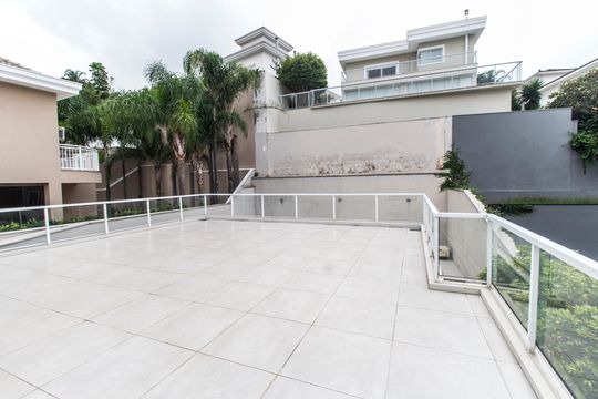 Varanda de casa de condomínio à venda com 4 quartos, 471m² em Residencial 18 do Forte, Santana de Parnaíba
