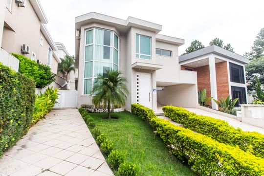 Vista da Rua de casa de condomínio à venda com 4 quartos, 471m² em Residencial 18 do Forte, Santana de Parnaíba