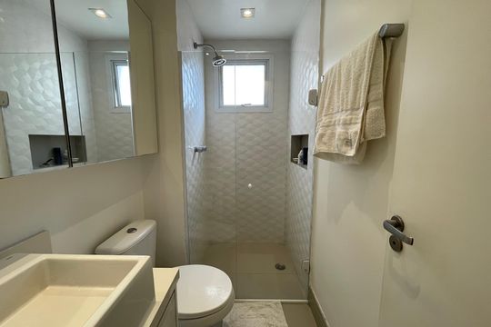 Banheiro Social de apartamento à venda com 2 quartos, 87m² em Jaguaré, São Paulo