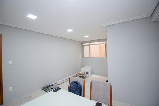 Sala de apartamento à venda com 2 quartos, 60m² em Alvorada, Contagem