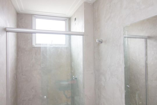 Banheiro da Suíte de apartamento à venda com 2 quartos, 60m² em Alvorada, Contagem
