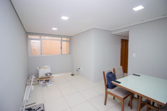 Apartamento à venda com 2 quartos, 60m² em Alvorada, Contagem