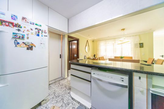 Cozinha  de casa à venda com 4 quartos, 204m² em Vila América, Santo André