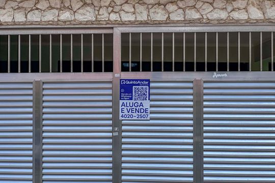 Placa Instalada na Fachada de casa à venda com 4 quartos, 204m² em Vila América, Santo André