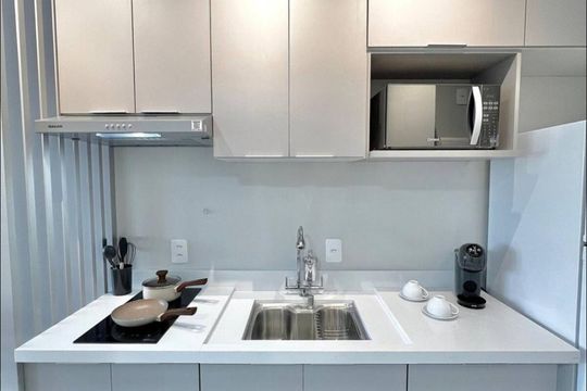 Cozinha de apartamento à venda com 1 quarto, 29m² em Santo Amaro, São Paulo