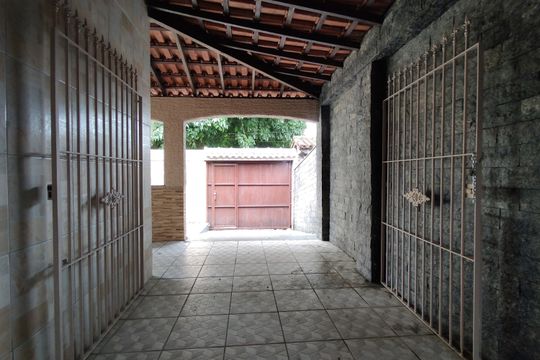 Garagem de casa à venda com 2 quartos, 120m² em Taquara, Rio de Janeiro