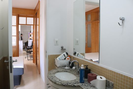 Banheiro de apartamento à venda com 1 quarto, 40m² em Perdizes, São Paulo