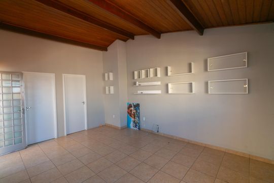 Área comum de casa à venda com 4 quartos, 360m² em Serrano, Belo Horizonte