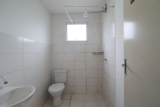 Banheiro de apartamento para alugar com 2 quartos, 50m² em Jardim Florestan Fernandes, Ribeirão Preto