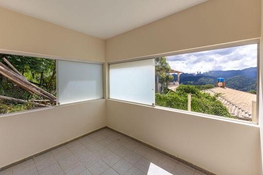 Varanda do Quarto 3 de casa à venda com 4 quartos, 200m² em Vila Maria do Carmo, Nova Lima