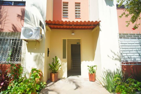Fachada do bloco de apartamento para alugar com 3 quartos, 60m² em São Miguel, São Leopoldo