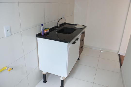 Apartamento para alugar com 2 quartos, 52m² em Jardim Dom José, Embu das Artes