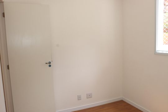 Apartamento para alugar com 2 quartos, 52m² em Jardim Dom José, Embu das Artes
