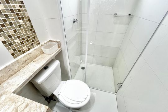Banheiro de apartamento para alugar com 1 quarto, 27m² em Parada Inglesa, São Paulo
