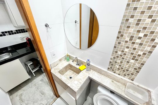 Banheiro de apartamento para alugar com 1 quarto, 27m² em Parada Inglesa, São Paulo