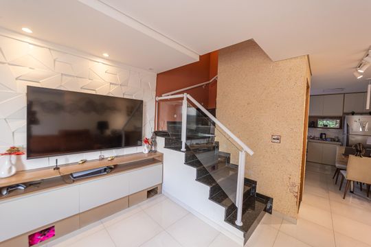 Sala de casa de condomínio à venda com 2 quartos, 115m² em Vila Ré, São Paulo