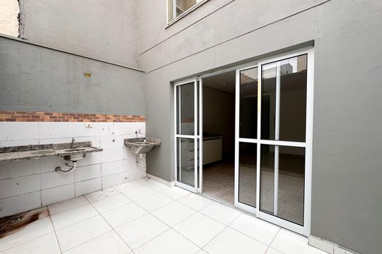 Quintal de apartamento à venda com 2 quartos, 51m² em Jardim Copacabana, São Bernardo do Campo