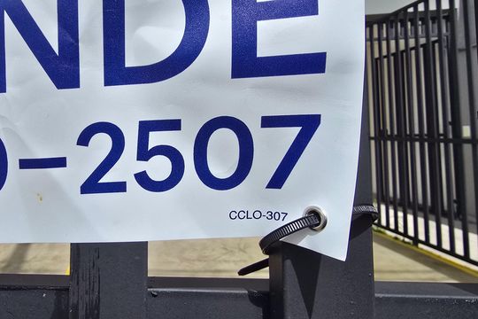 Placa de apartamento à venda com 2 quartos, 49m² em Jardim Copacabana, São Bernardo do Campo