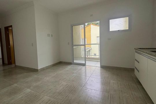 Sala/cozinha  de apartamento à venda com 2 quartos, 48m² em Jardim Copacabana, São Bernardo do Campo