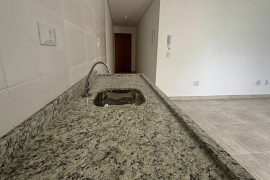 Sala/cozinha  de apartamento à venda com 2 quartos, 48m² em Jardim Copacabana, São Bernardo do Campo