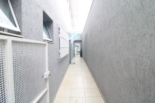Quintal lateral de casa para alugar com 3 quartos, 164m² em Jardim Cidalia, São Paulo