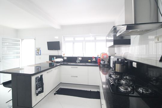 Cozinha de casa para alugar com 3 quartos, 164m² em Jardim Cidalia, São Paulo