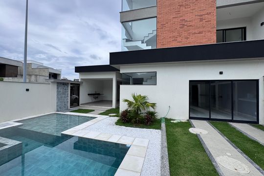 Área externa de apartamento à venda com 3 quartos, 240m² em Vargem Pequena, Rio de Janeiro