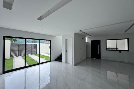 Apartamento à venda com 3 quartos, 240m² em Vargem Pequena, Rio de Janeiro