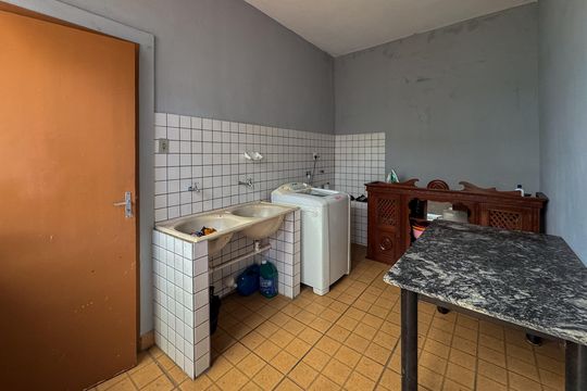 Área de Serviço de casa à venda com 3 quartos, 220m² em Pompéia, Belo Horizonte